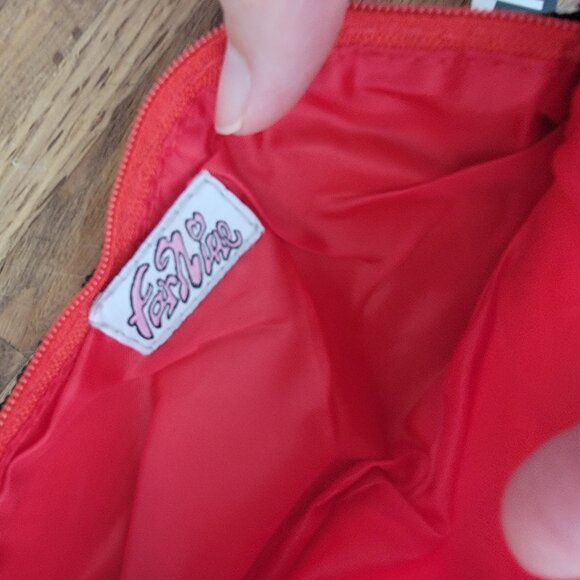 Red/Black Beaded Lips Shaped Wristlet/Clutch Purse Far Nine 10" x 4" - Picture 7 of 10